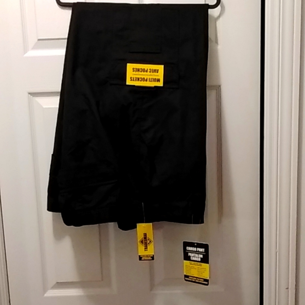 Mens black cargo pants size 46 x 34